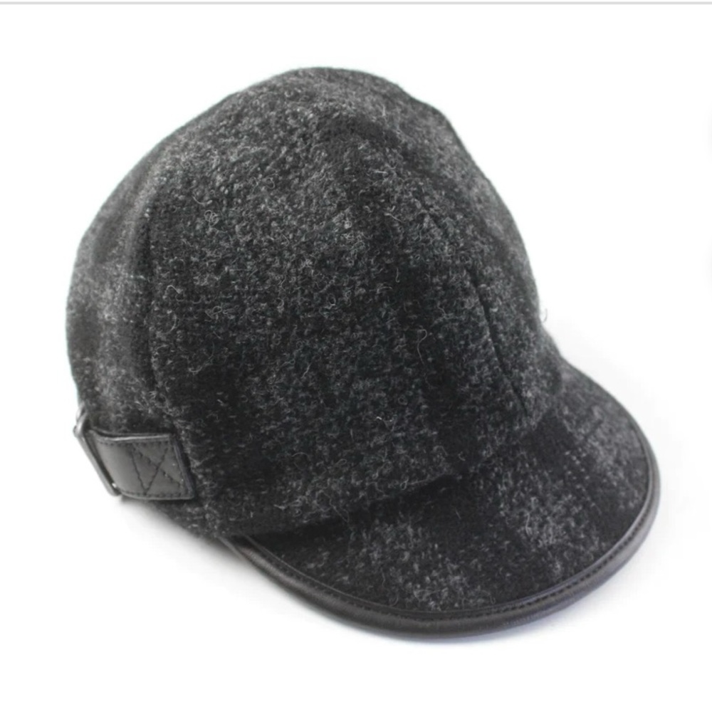 Burberry Cap. Hardly worn. Wool